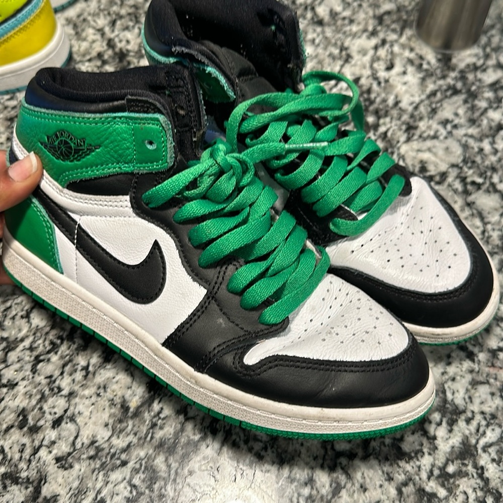 Jordan 1s size 3